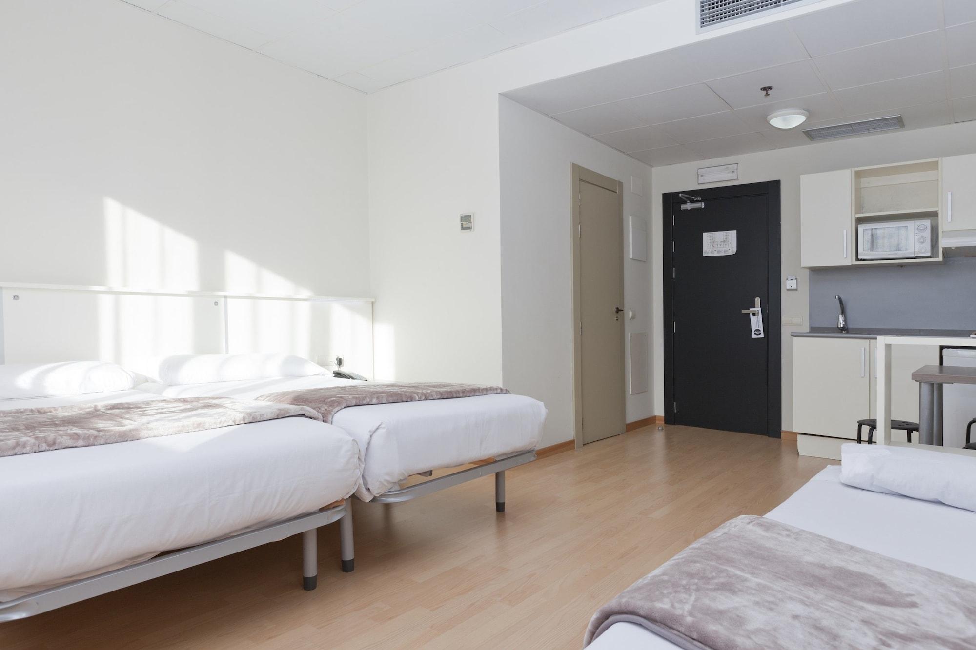 Vértice Roomspace Pensión Madrid