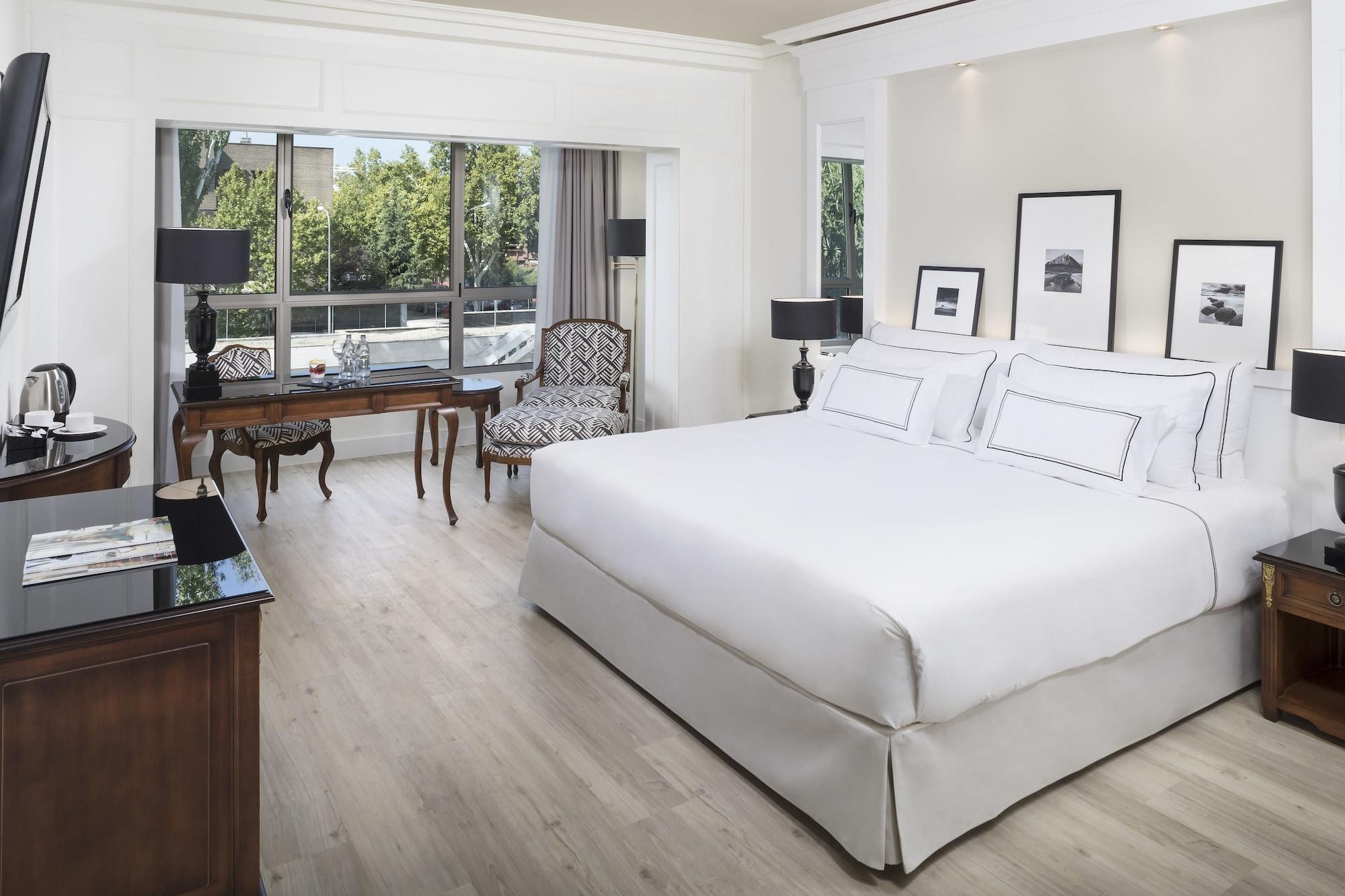 Melia Barajas Hotel 4*