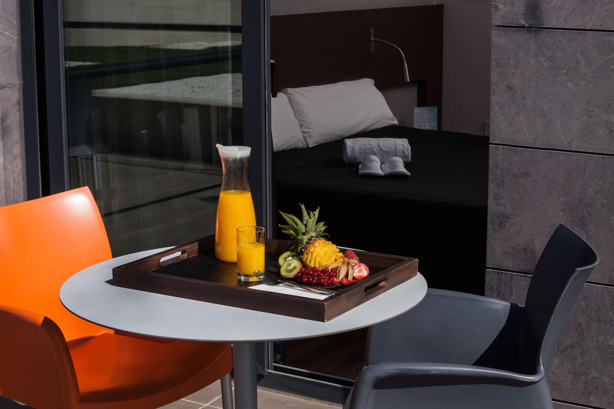 Tach Airport Hotel Madrid