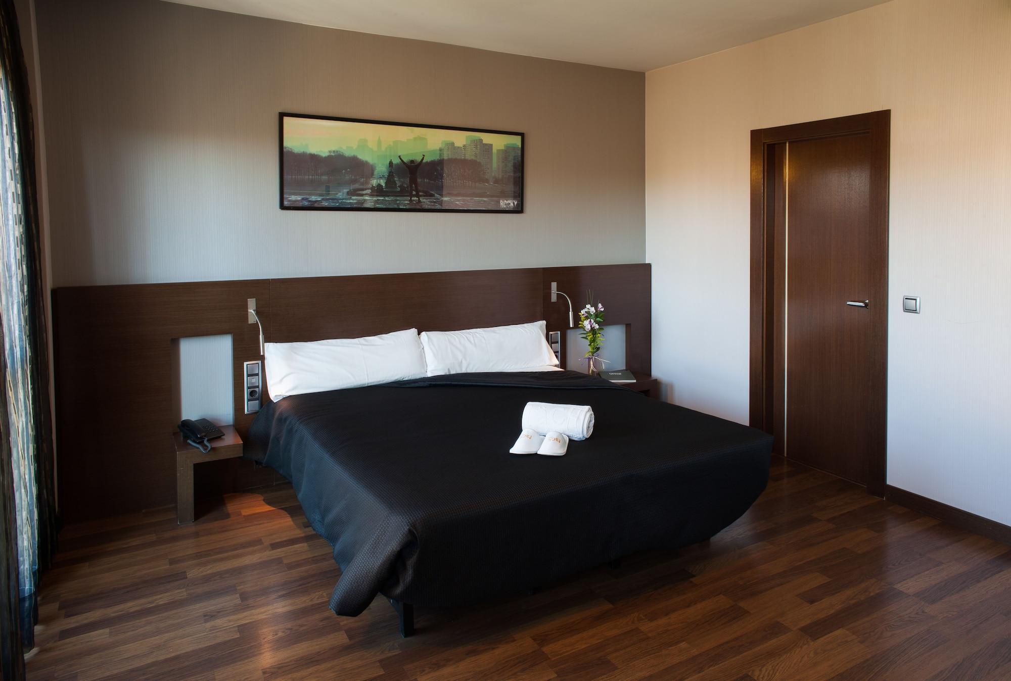Hotel Tach Airport