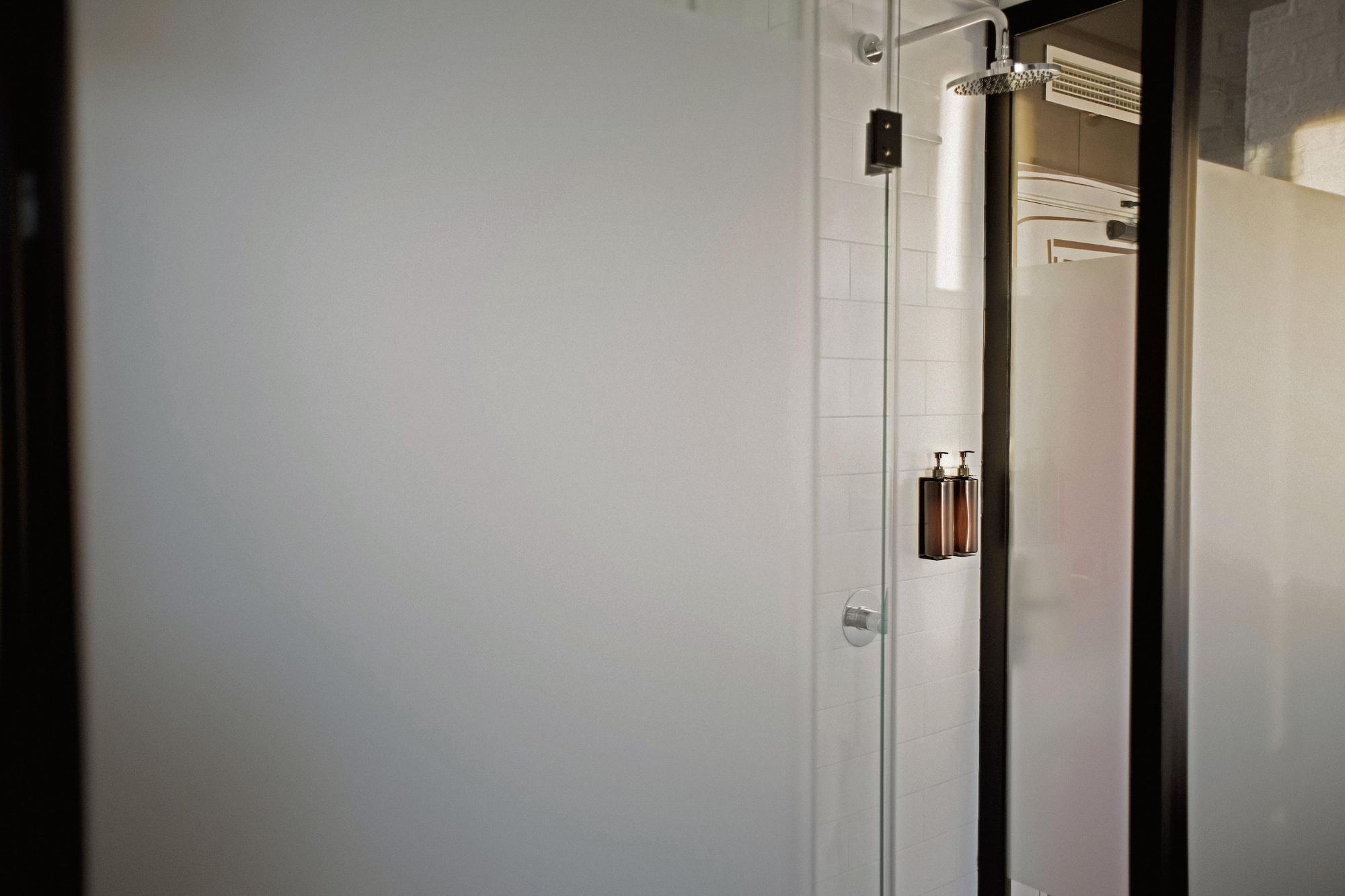 Room00 Ventura Hostal *