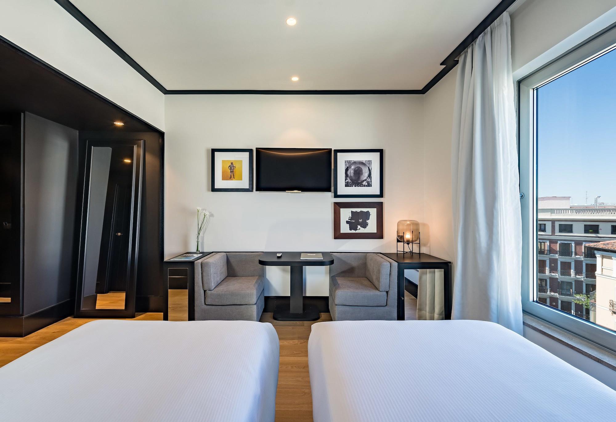H10 Puerta De Alcalá Hotel