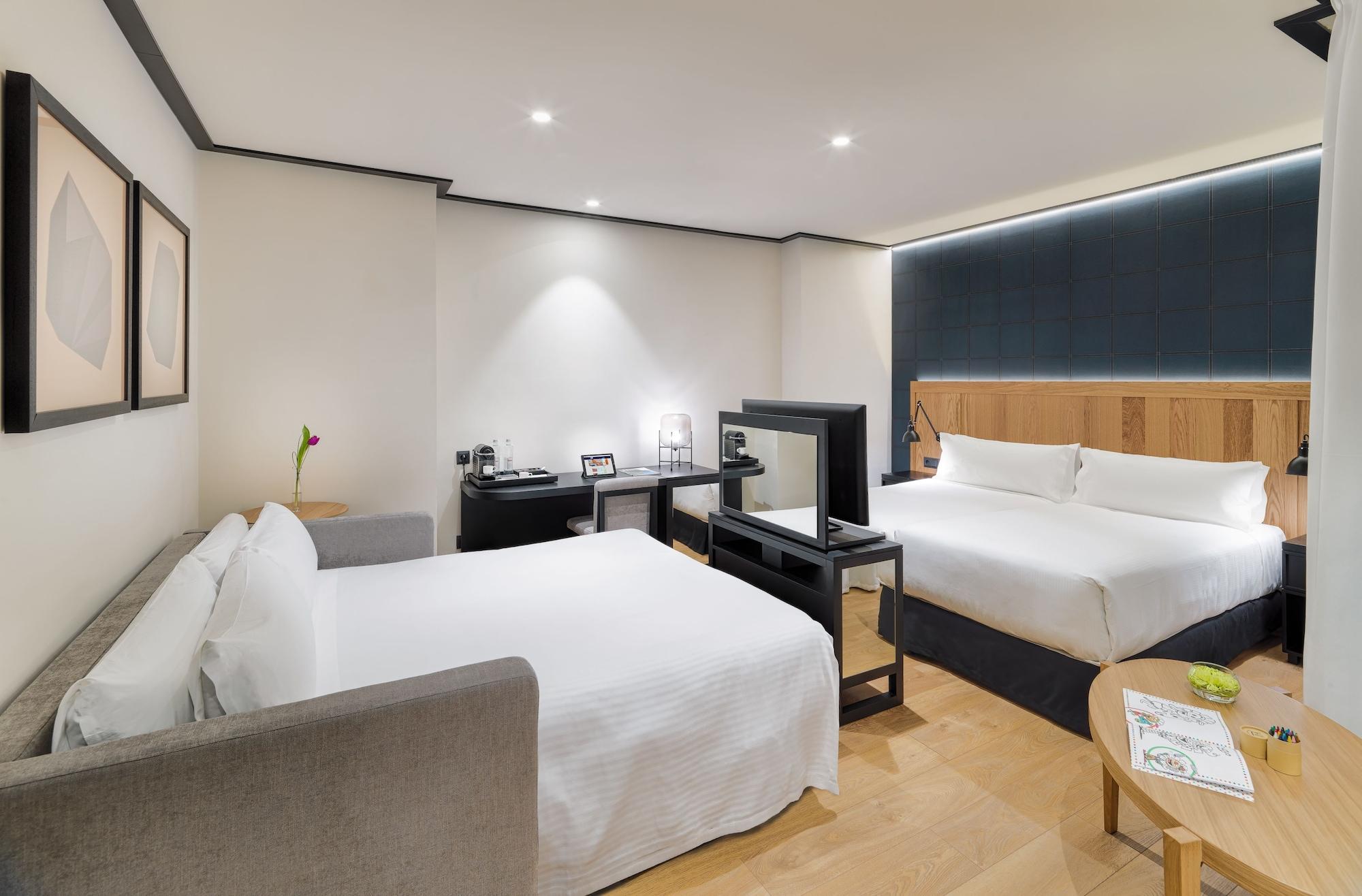 H10 Puerta De Alcalá Hotel 4*
