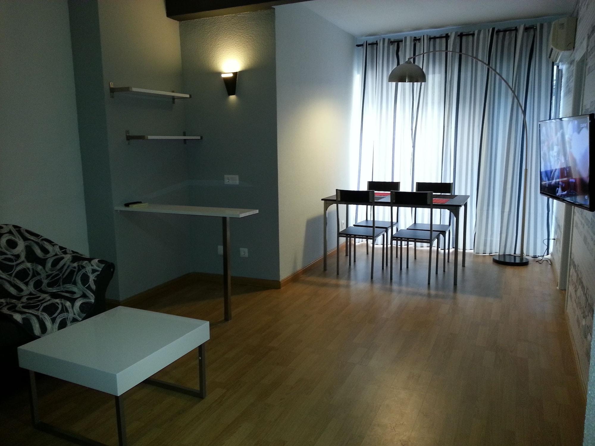 Far Gran Via Hostel *
