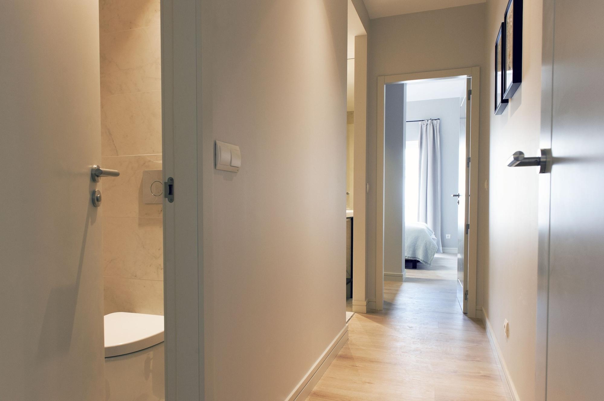 Mh Apartahotel
