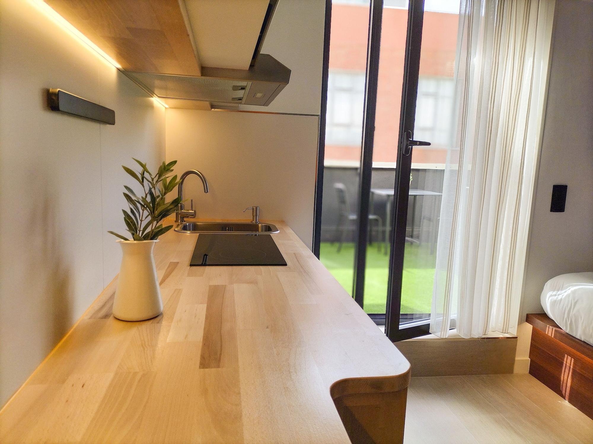 Far Bernabeu Hostal *