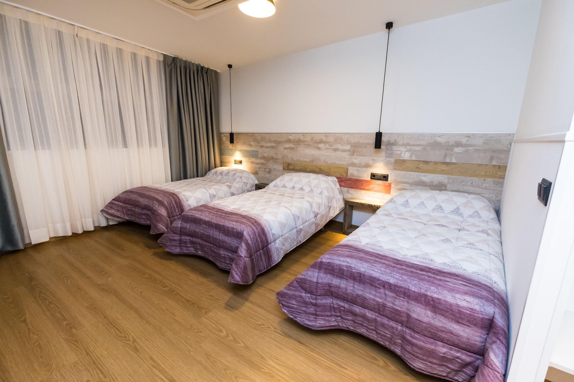 Far Bernabeu Hostal Madrid