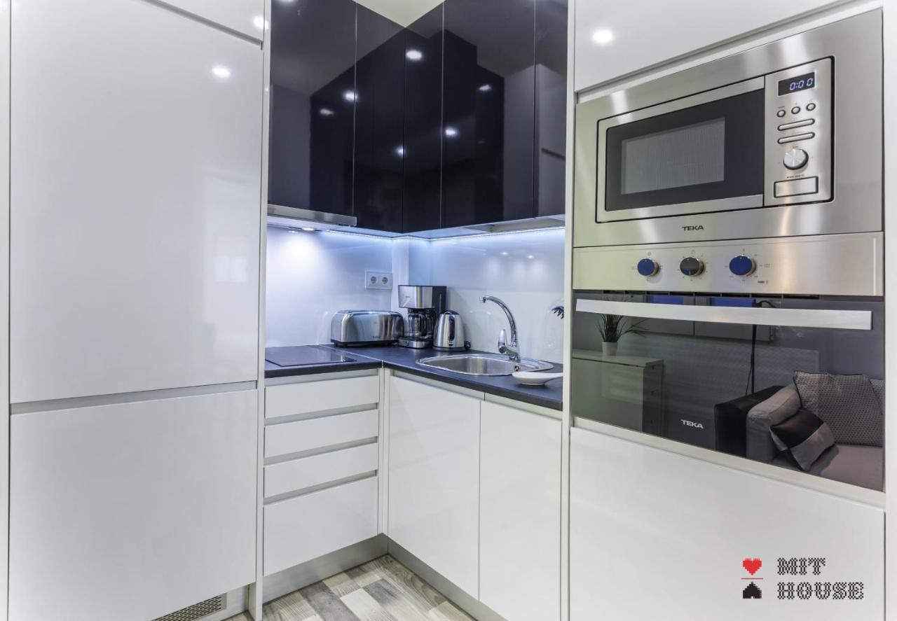 Mit House Puerta De America Ii En *