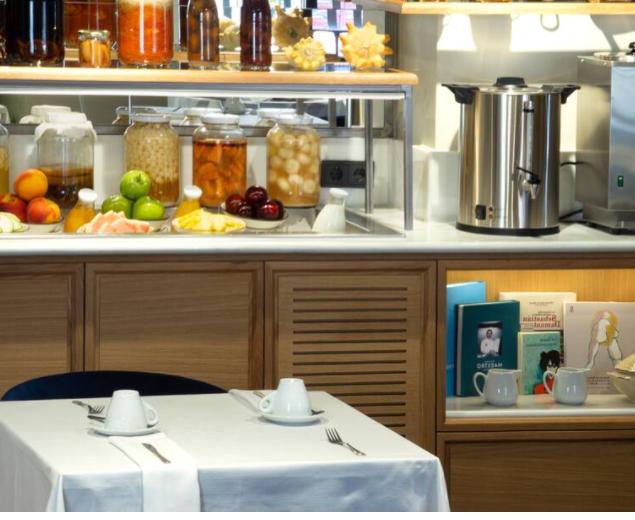 Atocha Madrid, Tapestry Collection By Hilton 4*