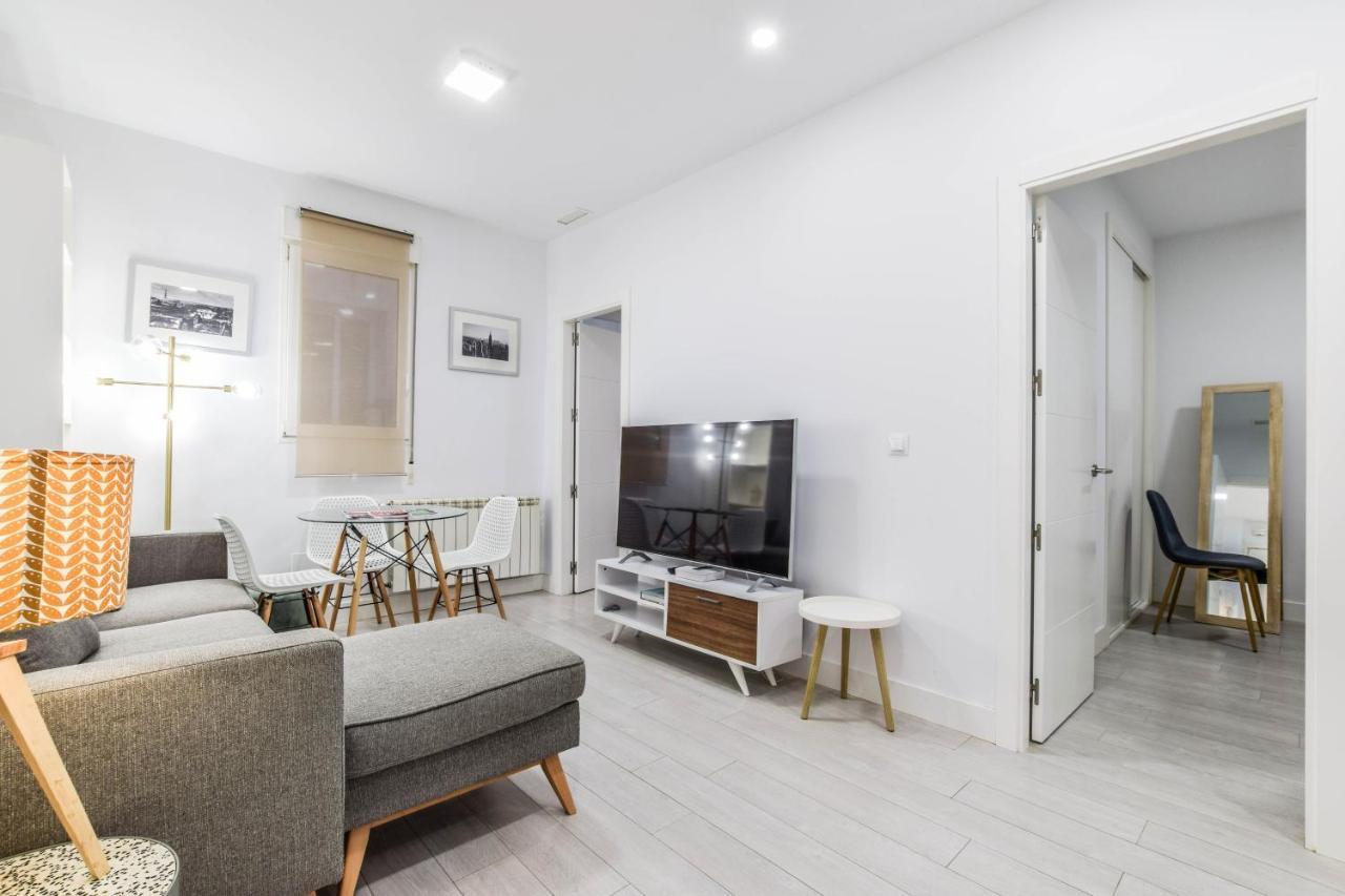 Apartamento Reformado En Retiro Apartamento