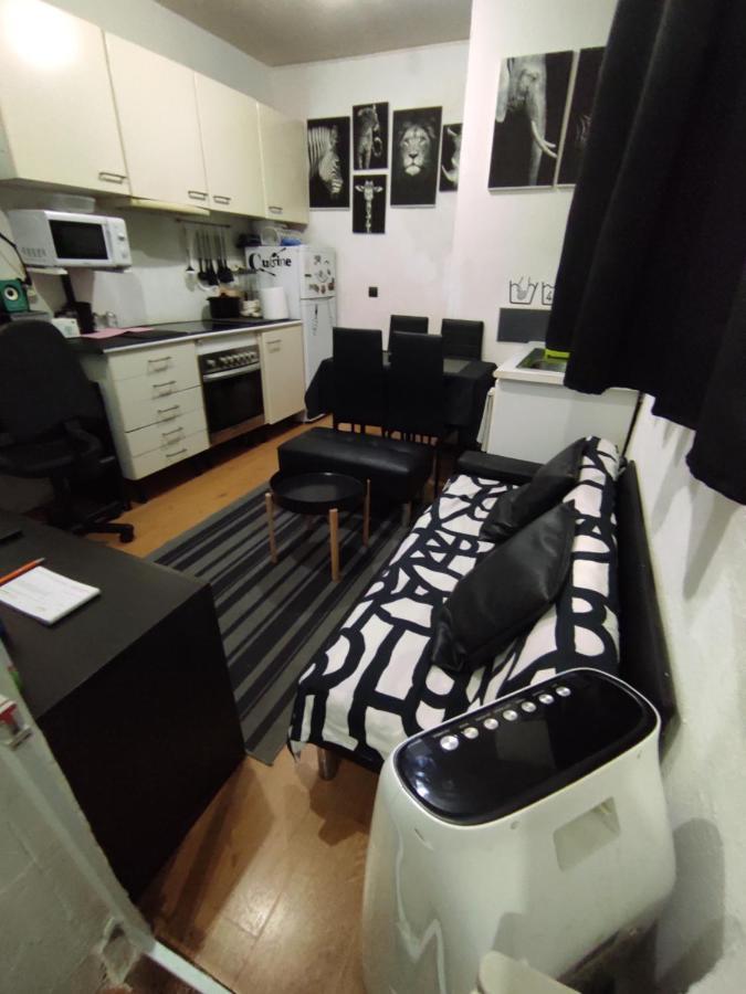 Apartamento Estudio Independiente Y Equipado Para 1 Persona