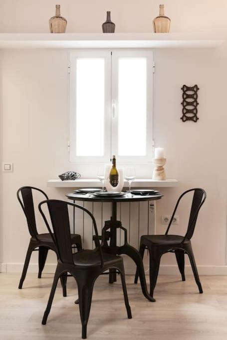 City Center Trendy & Charming Private Apartment
