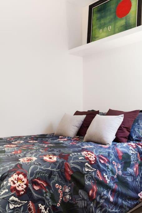 City Center Trendy & Charming Private Apartment *