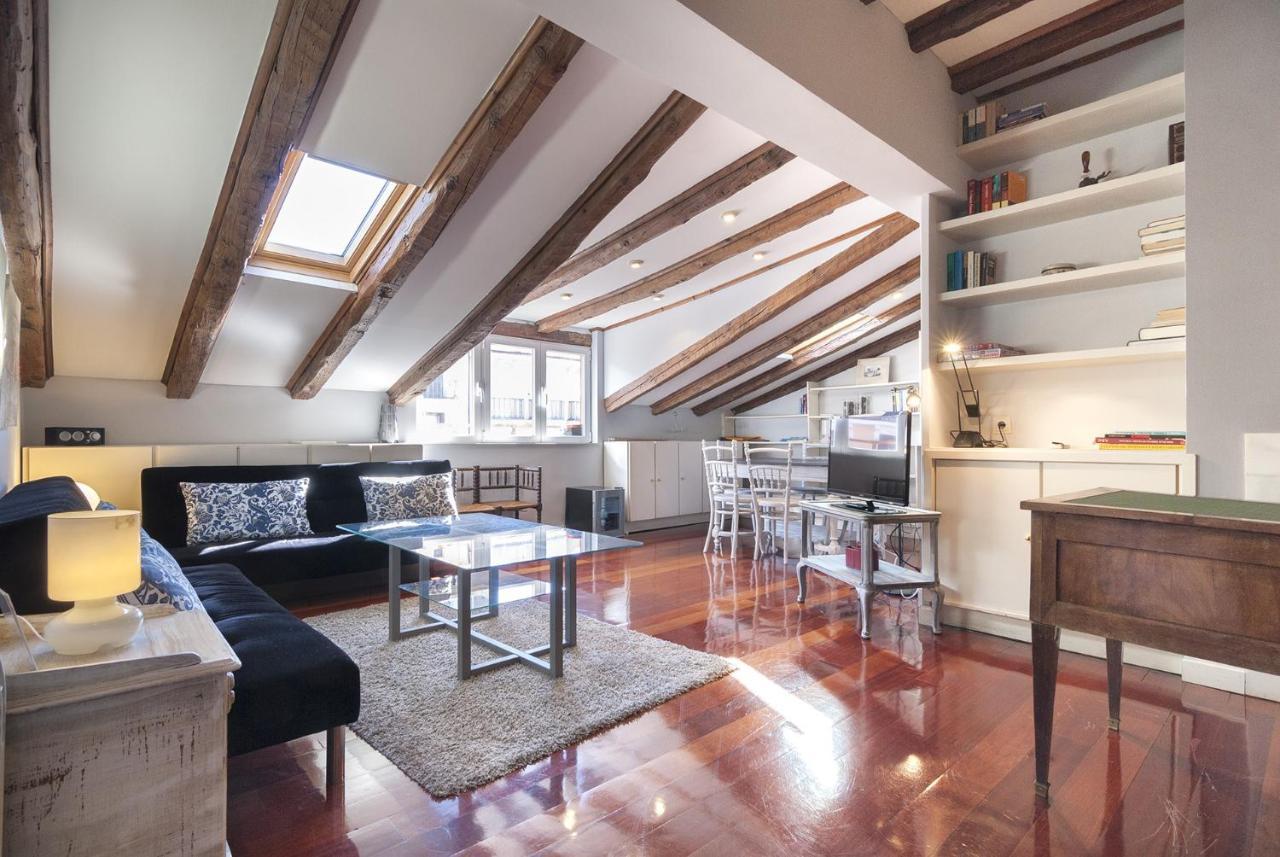 Apartment Mit House Galileo Ii En Madrid