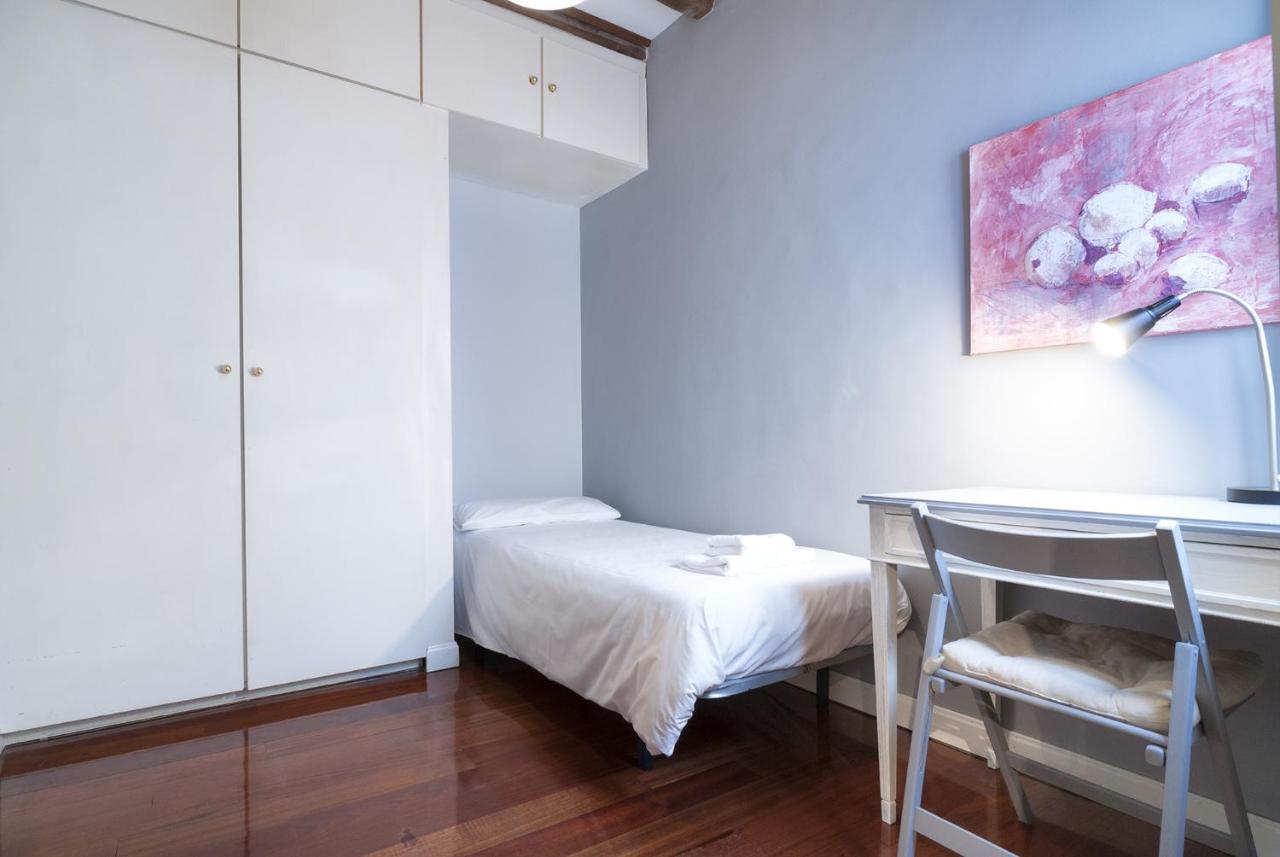 Apartment Mit House Galileo Ii En Madrid