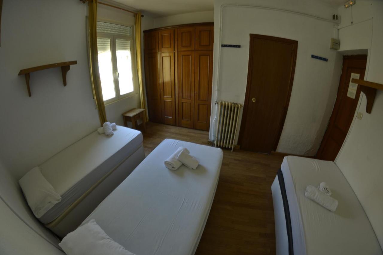 Residencia De Estudiantes Rosales * Madrid