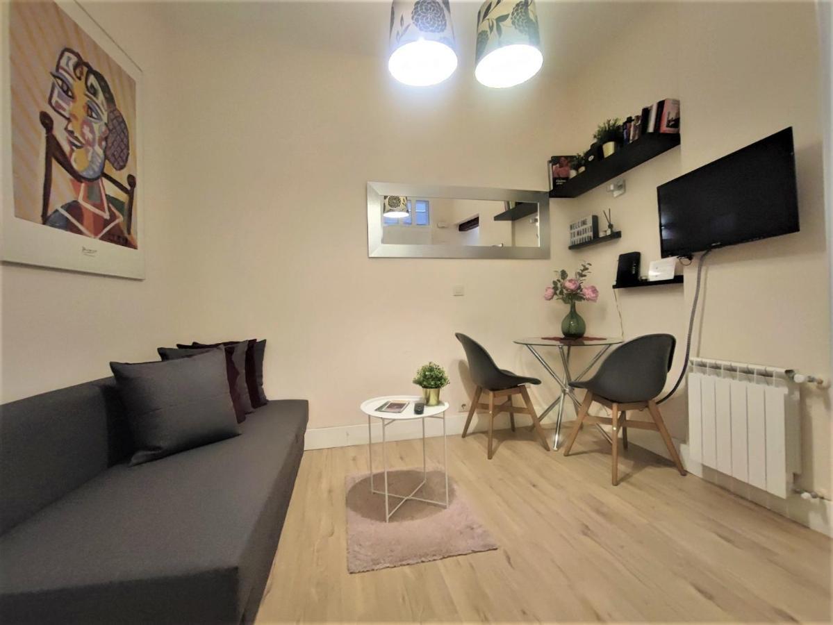 Apartamento En Calle Relatores Madrid