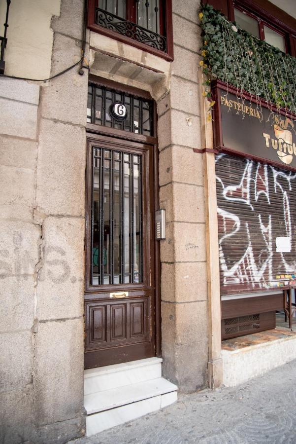 Disfruta, En La Misma Plaza Mayor Bonito Y Amplio * Madrid