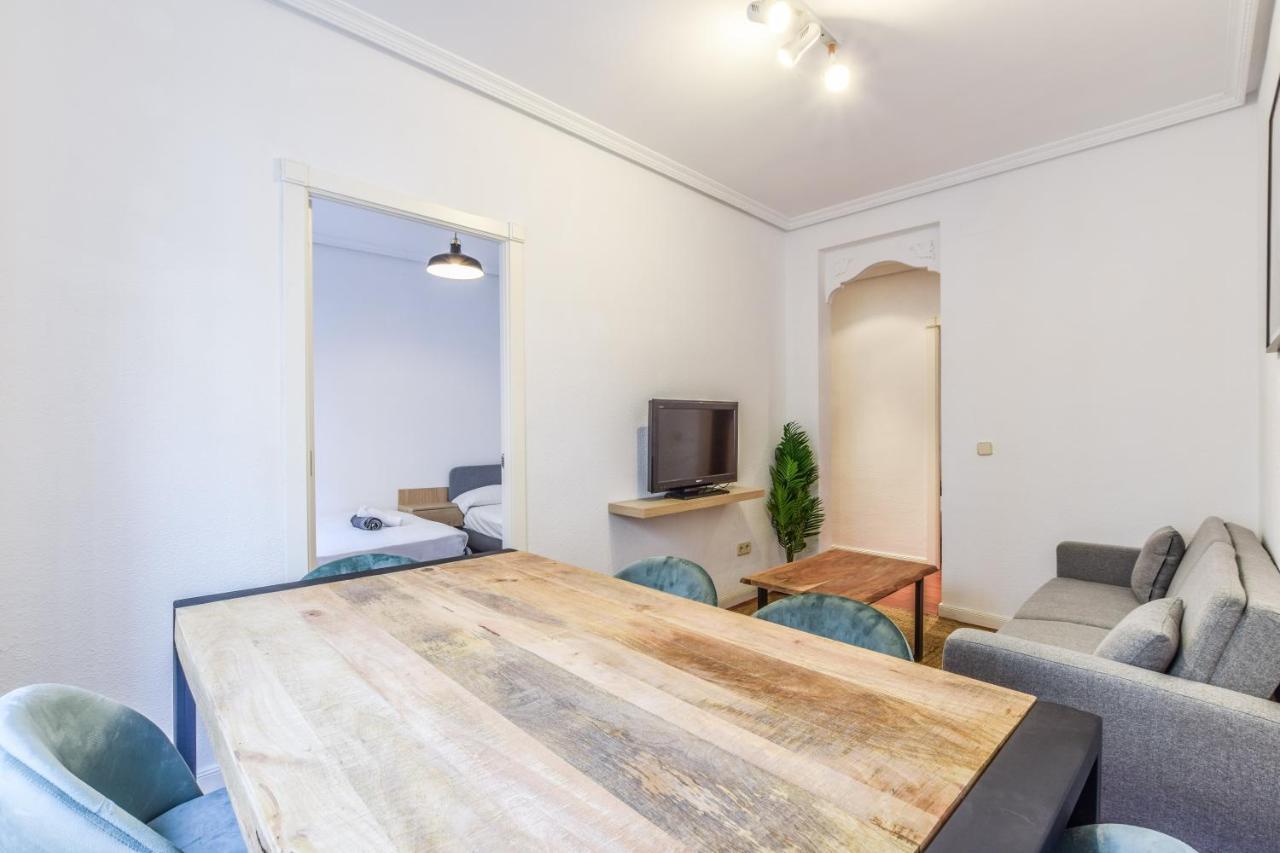 Apartamento Espacioso En La Plaza De Lavapies Apartamento *