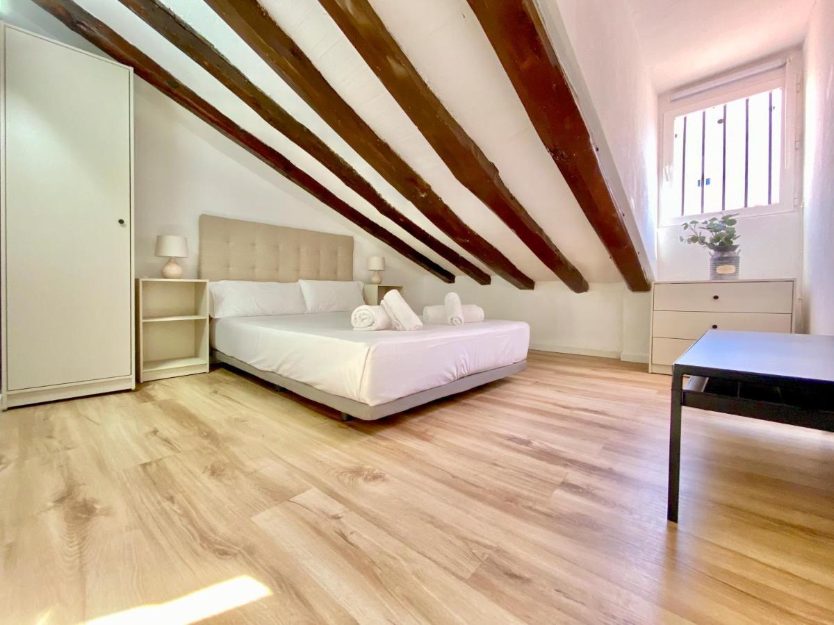 Charming Malasaña Attic *