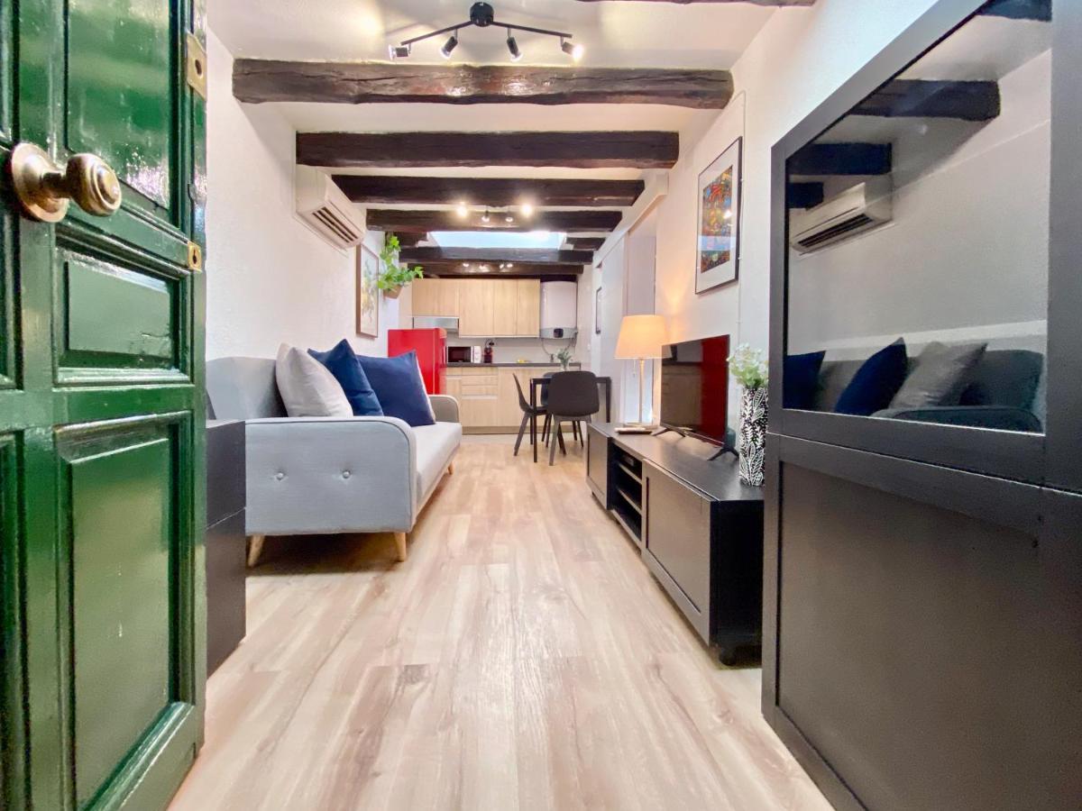 Charming Malasaña Attic Apartamento