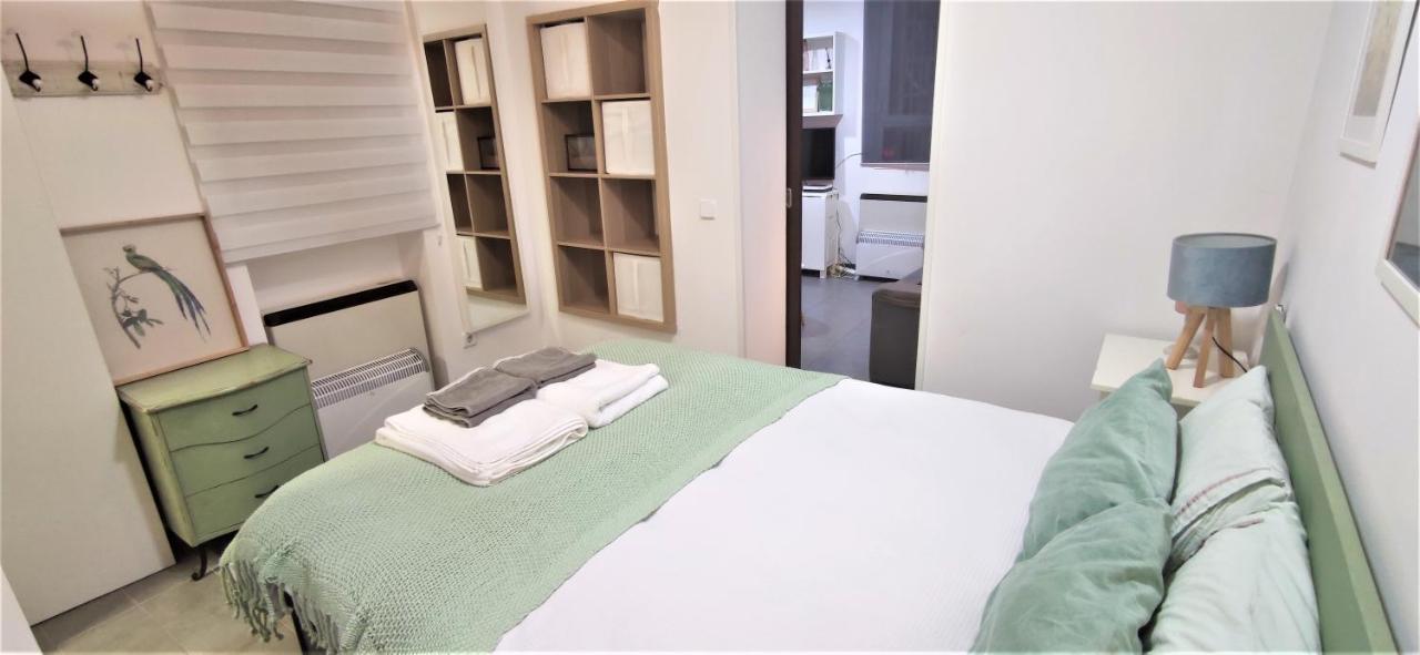 Apartamento Precioso Piso Para Parejas En Calle Calvario - Lavapiés *