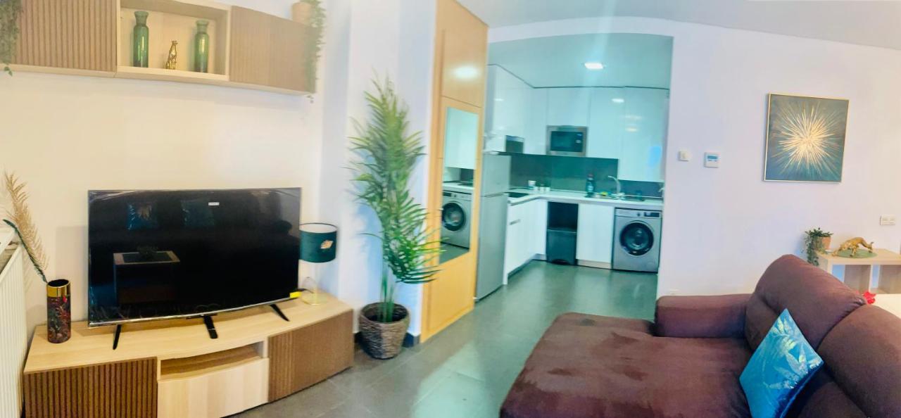 Apartamento Precioso Atico Con Terraza - Cerca A Rio Madrid