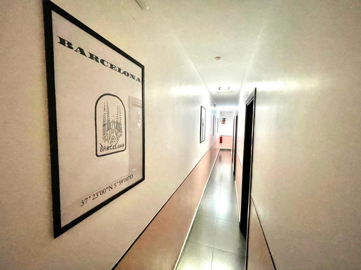 Pensión Opera 3*