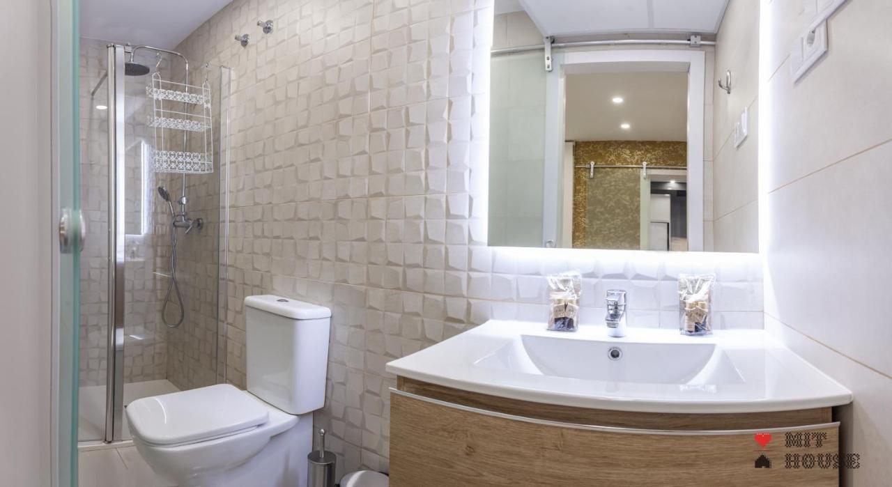 Apartment Mit House Puerta De America Iii En *