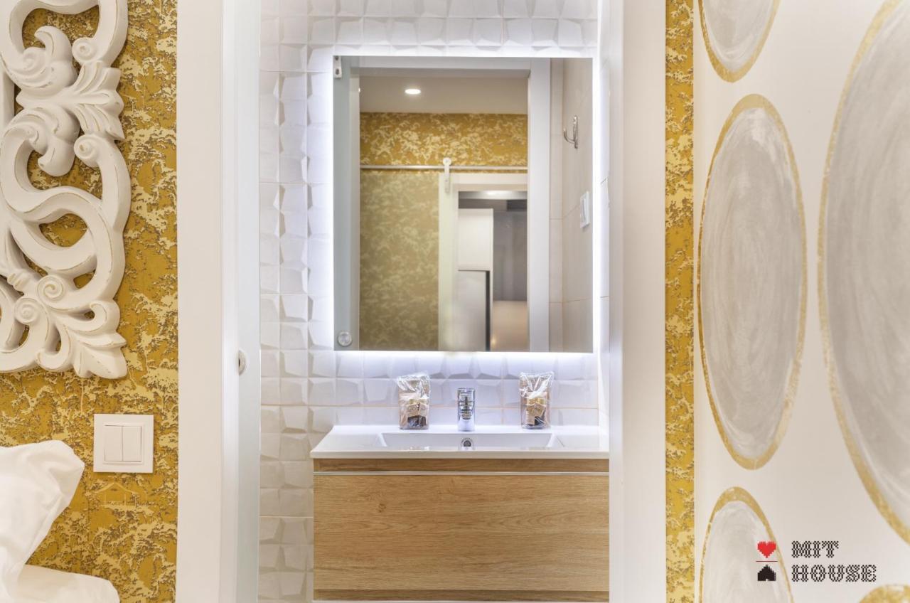 Mit House Puerta De America Iii En