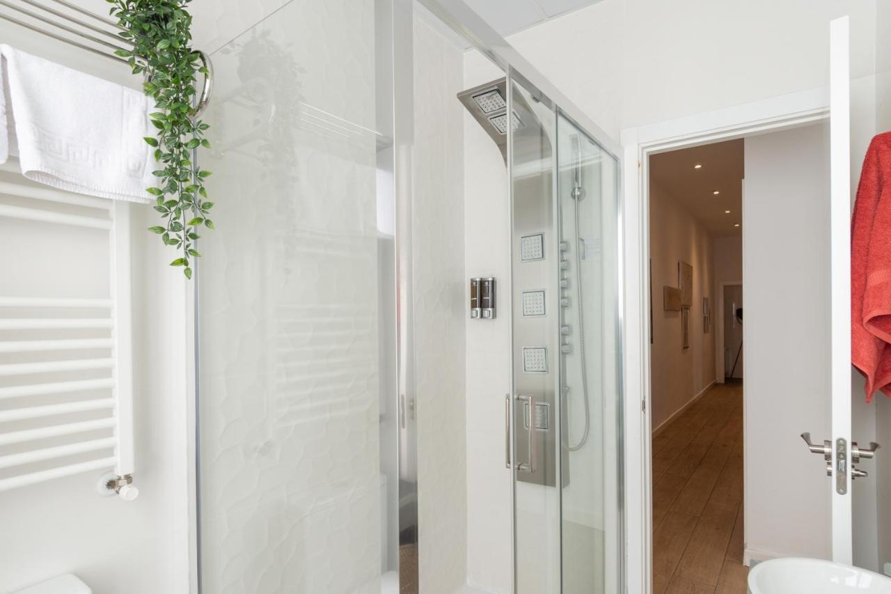 Jacuzzi Full Exterior Sol, By Monaro***** Madrid