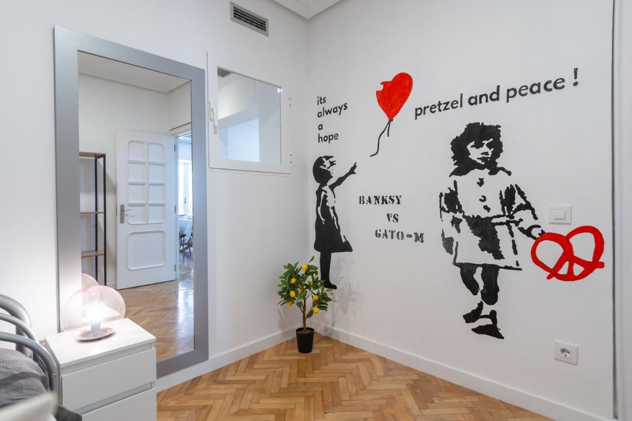 Groups Art-pop, By Monaro***** Apartamento Madrid