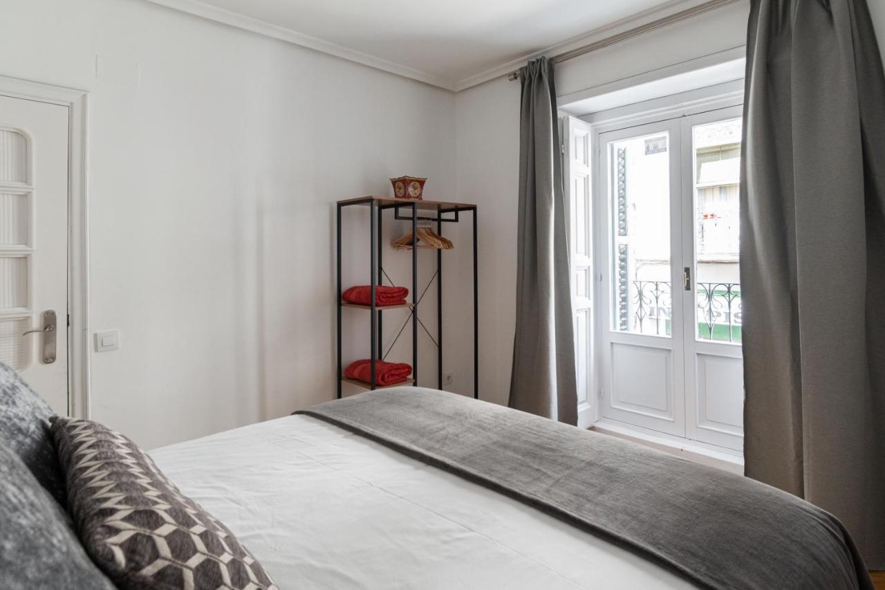 Groups Art-pop, By Monaro***** Apartamento *