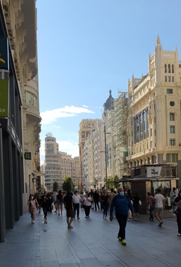 Gran Via. Salud. Puerta Del Sol. Callao. * Madrid