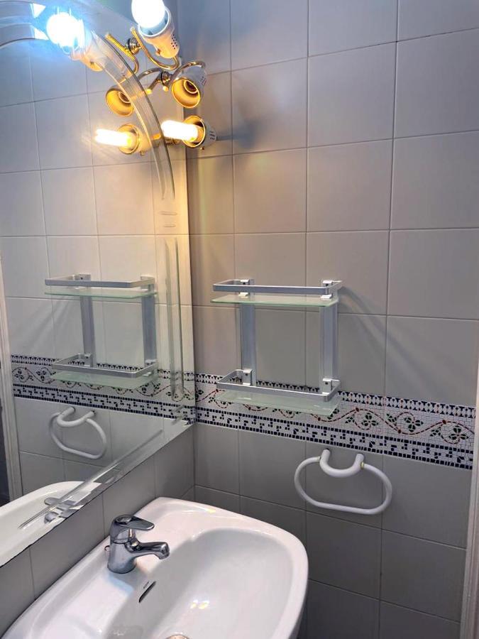 Gran Via Valverde & Parking Bed and breakfast