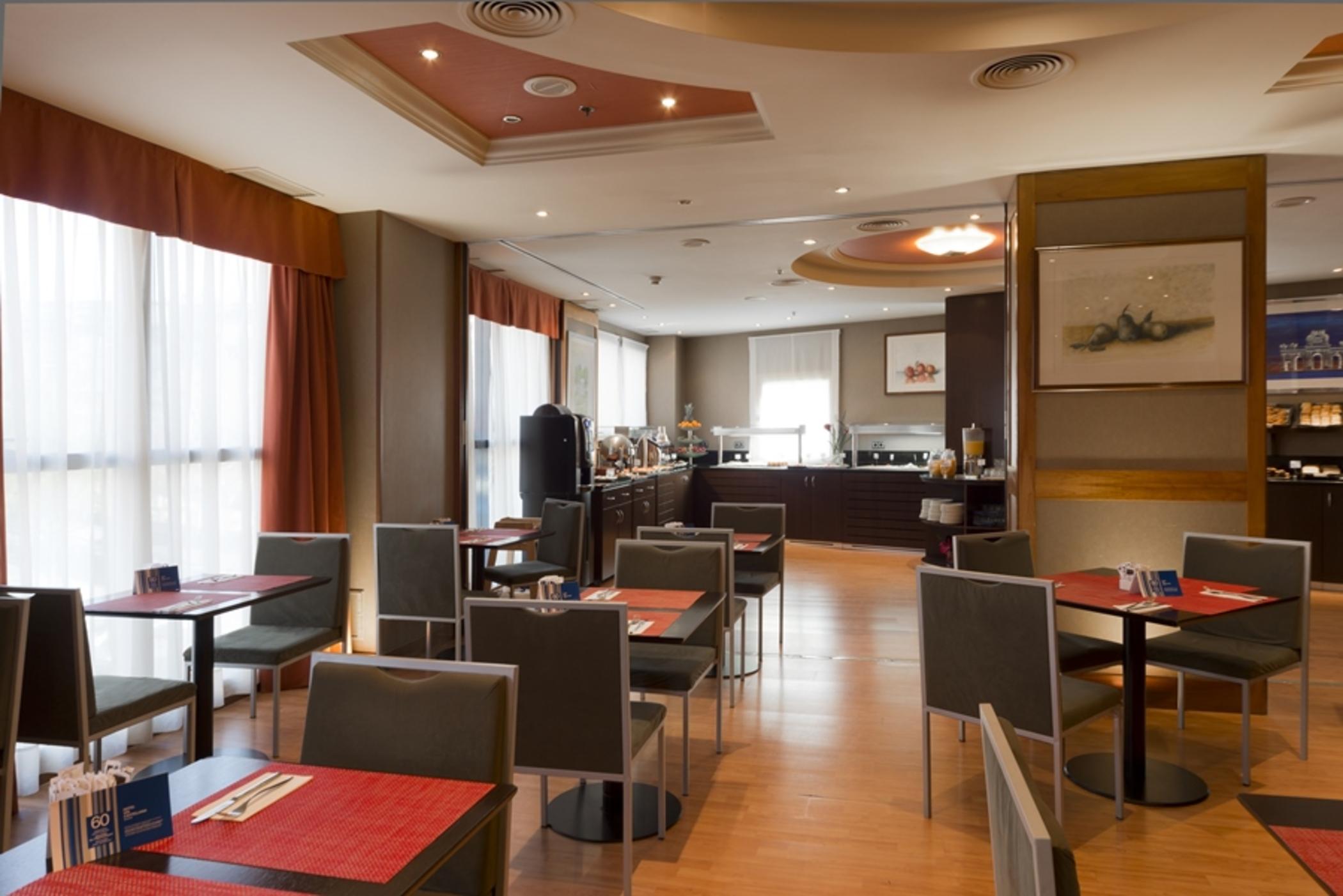 Hotel Crisol Vía Castellana 4*