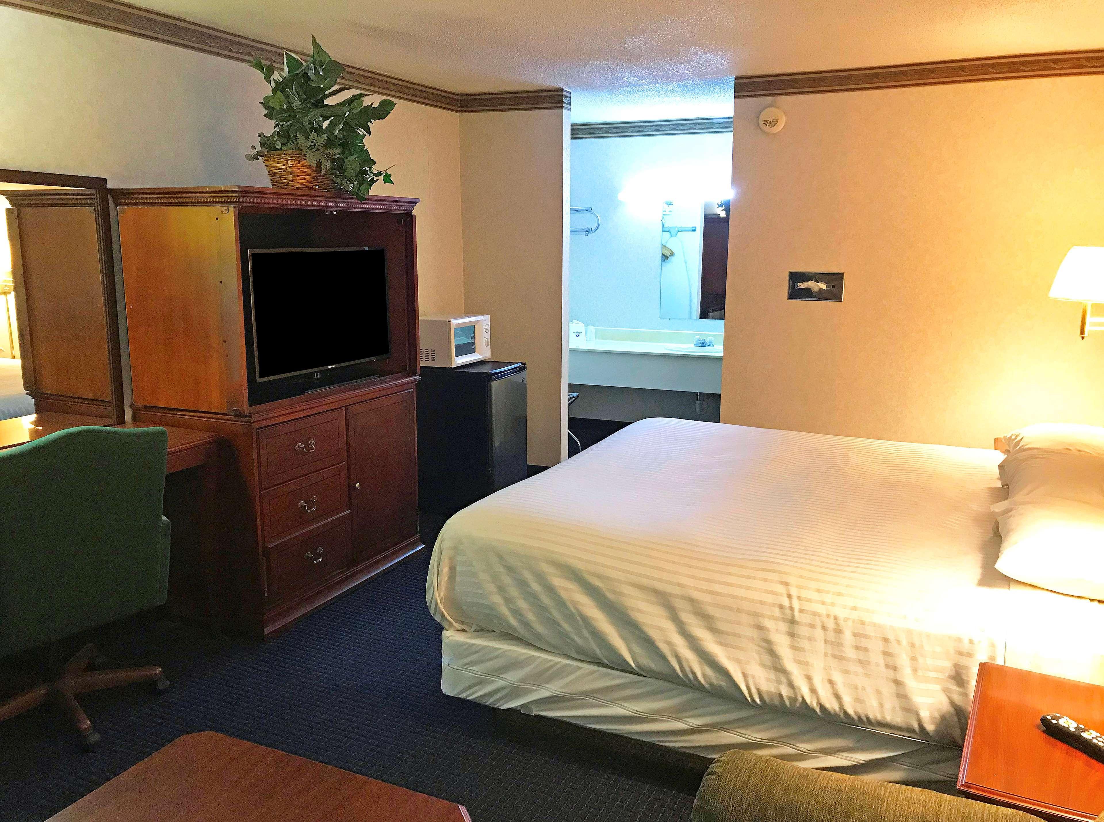 Pullman Airport&feria Hotel 4*