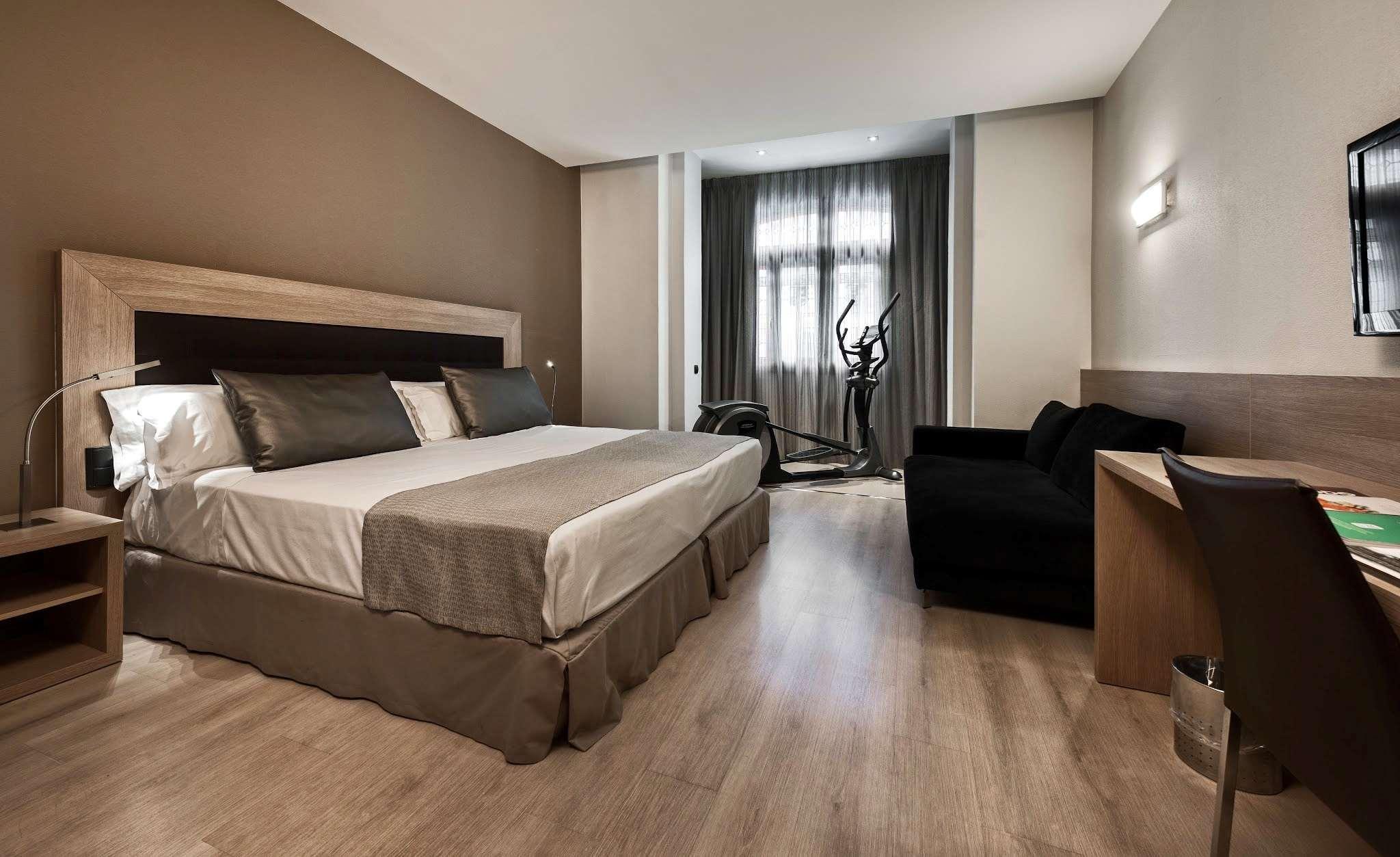 Catalonia Gran Vía Hotel 4*