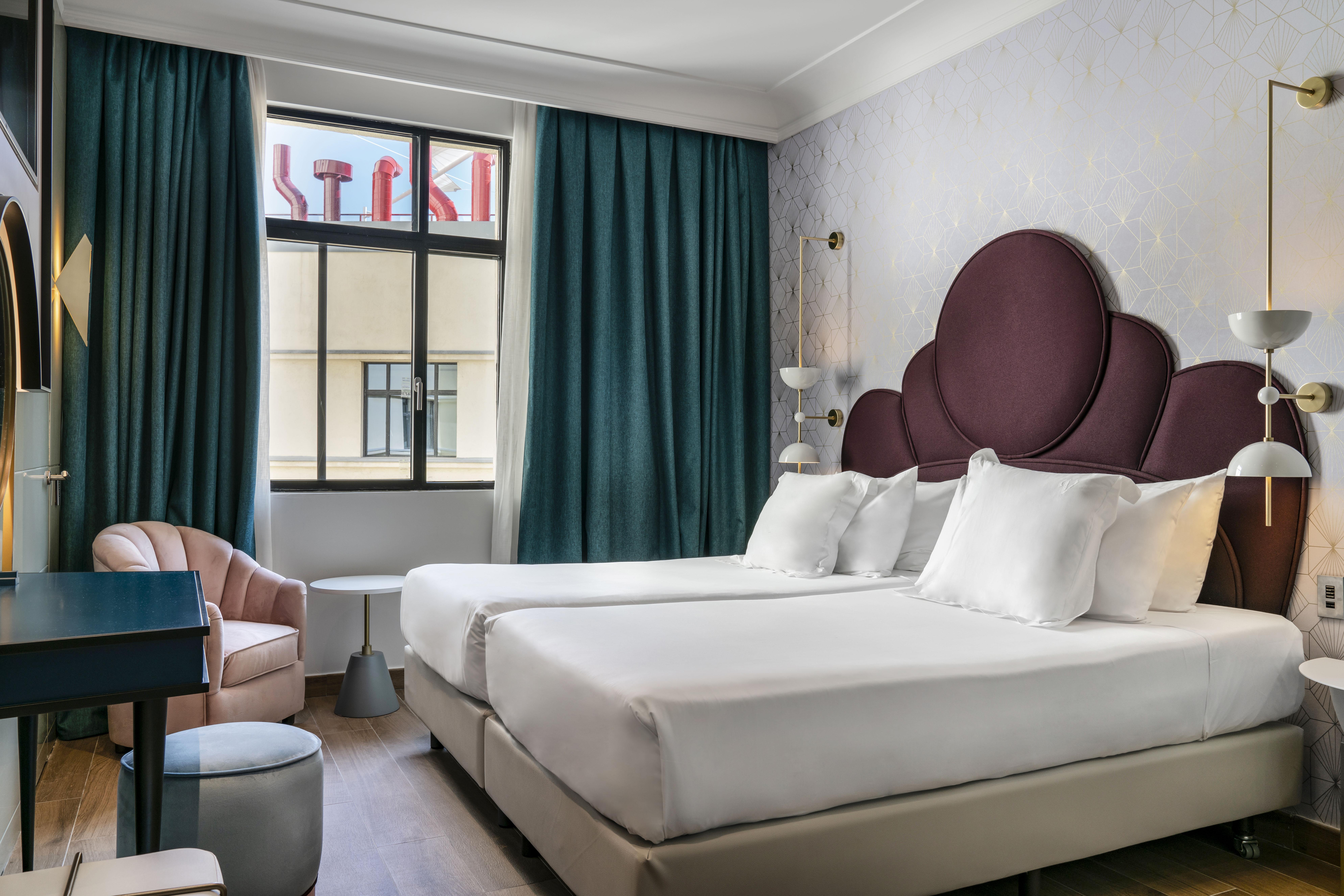 Vincci Capitol Hotel 4*