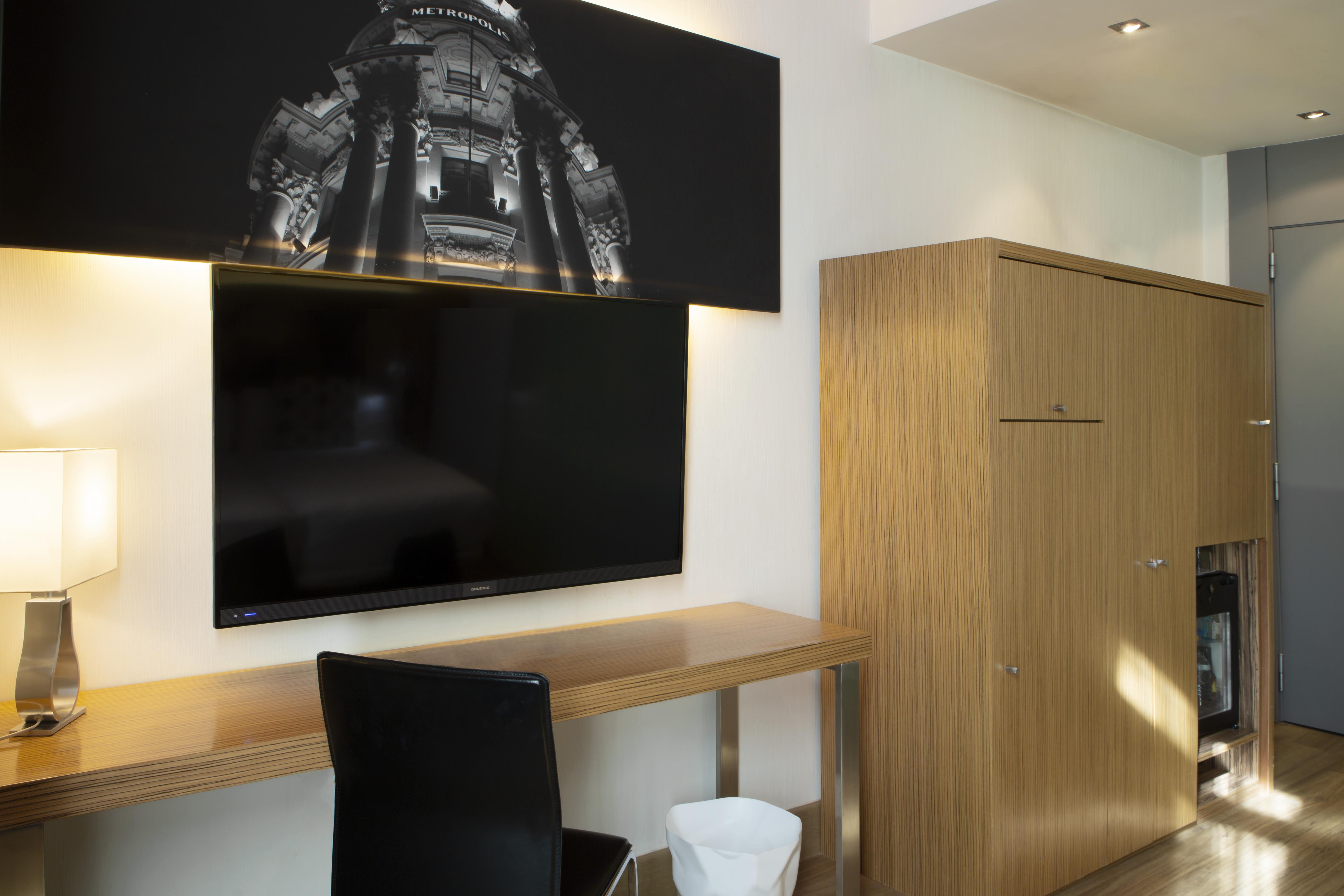 Hotel Petit Palace Plaza Del Carmen 4*