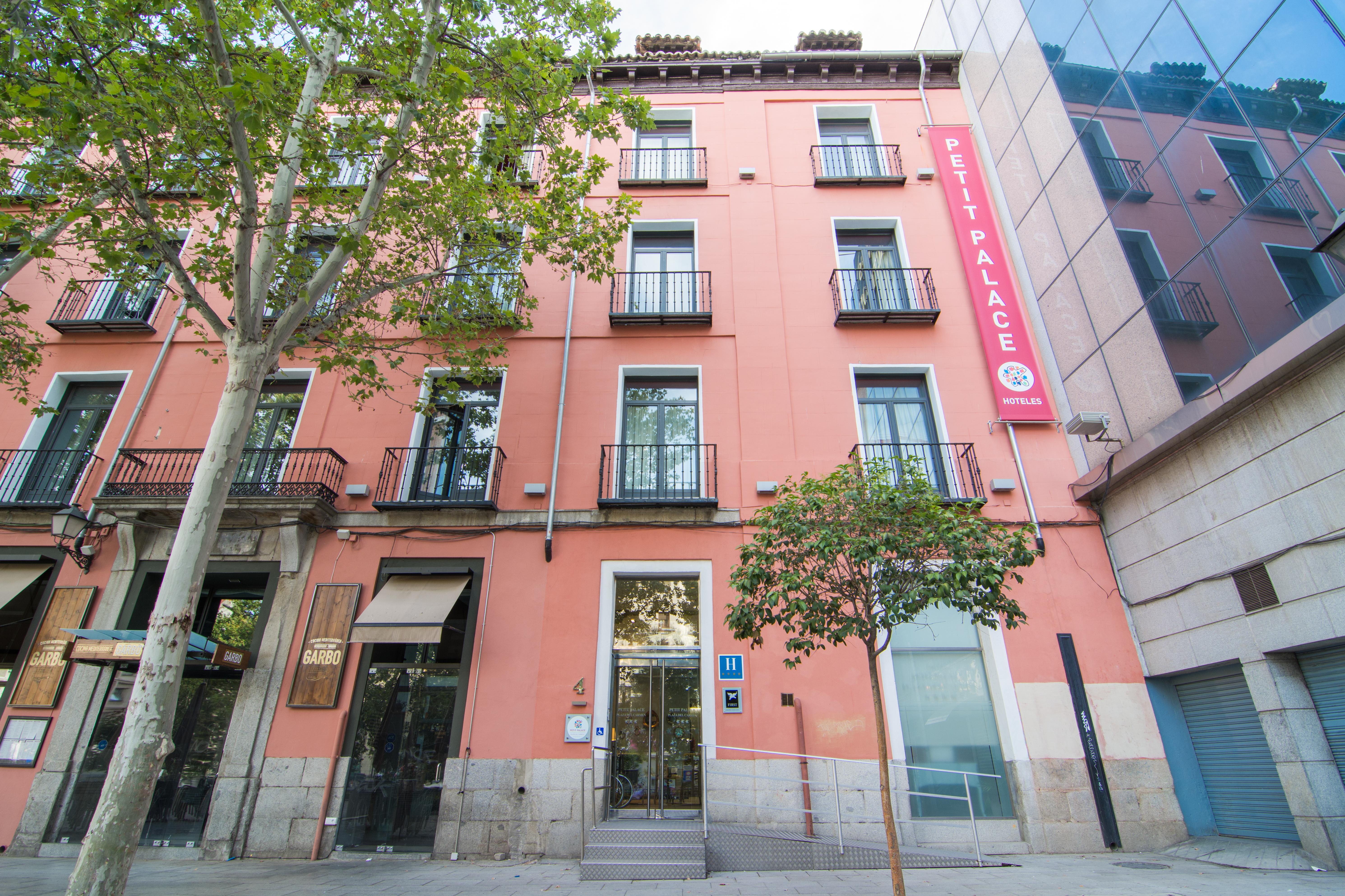 Petit Palace Plaza Del Carmen 4*