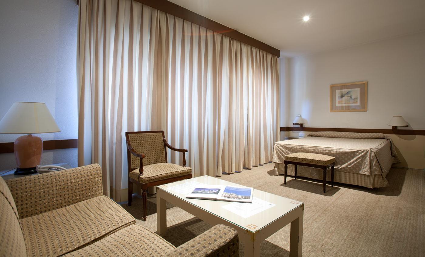 Espahotel Plaza Basílica Apartahotel 3*