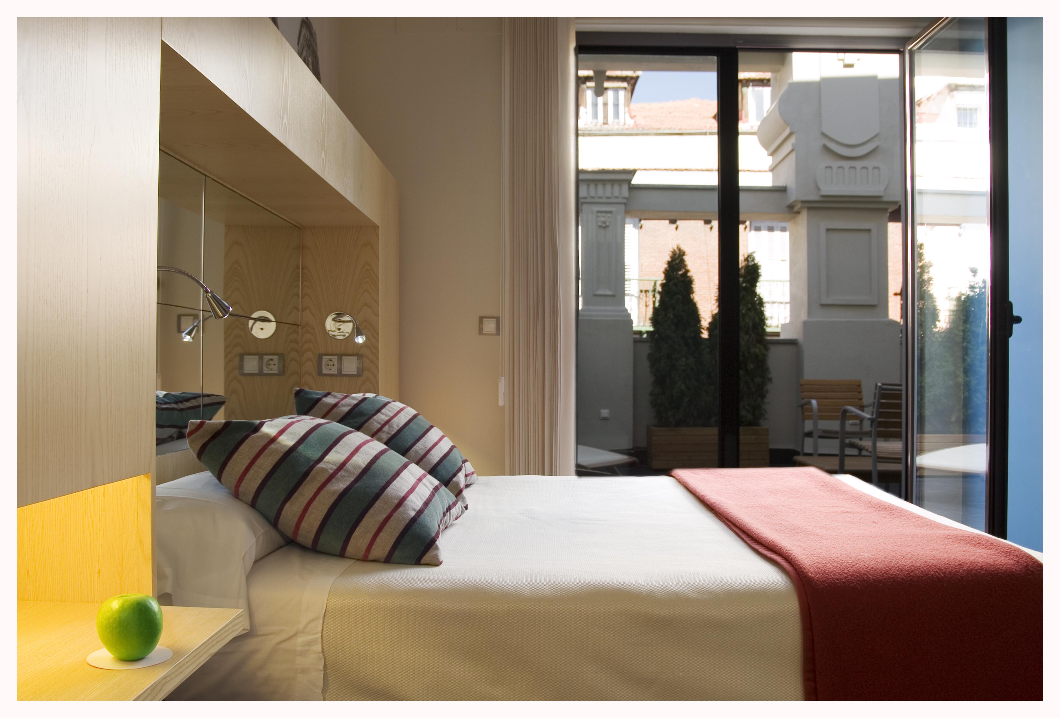 Mate Alicia, 3* Madrid