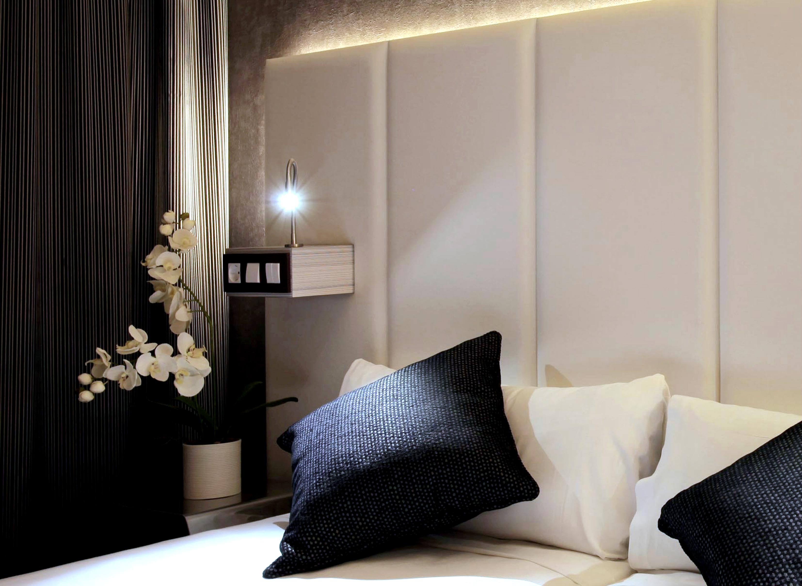 Petit Palace Santa Barbara Hotel 4*
