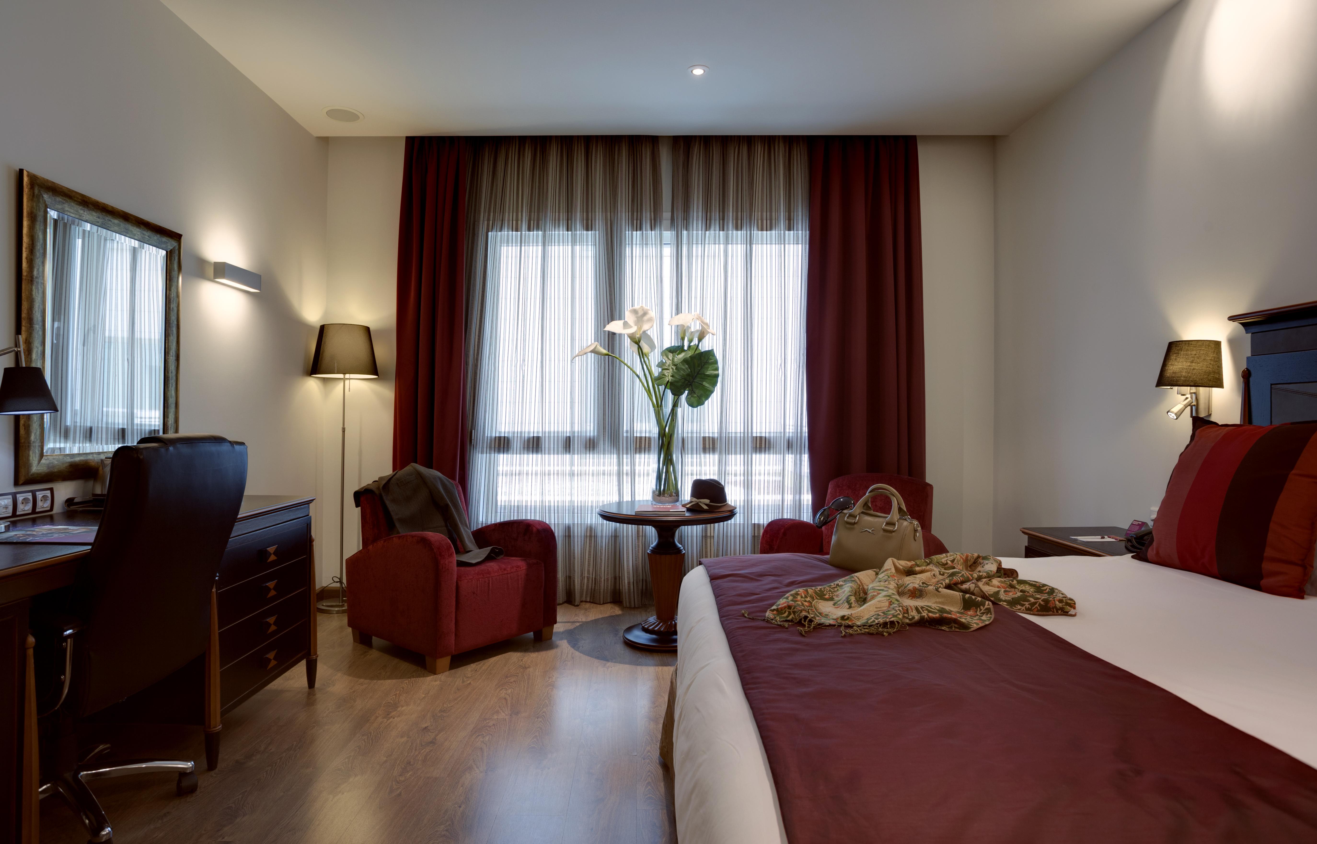 Crowne Plaza Airport Hotel 4*