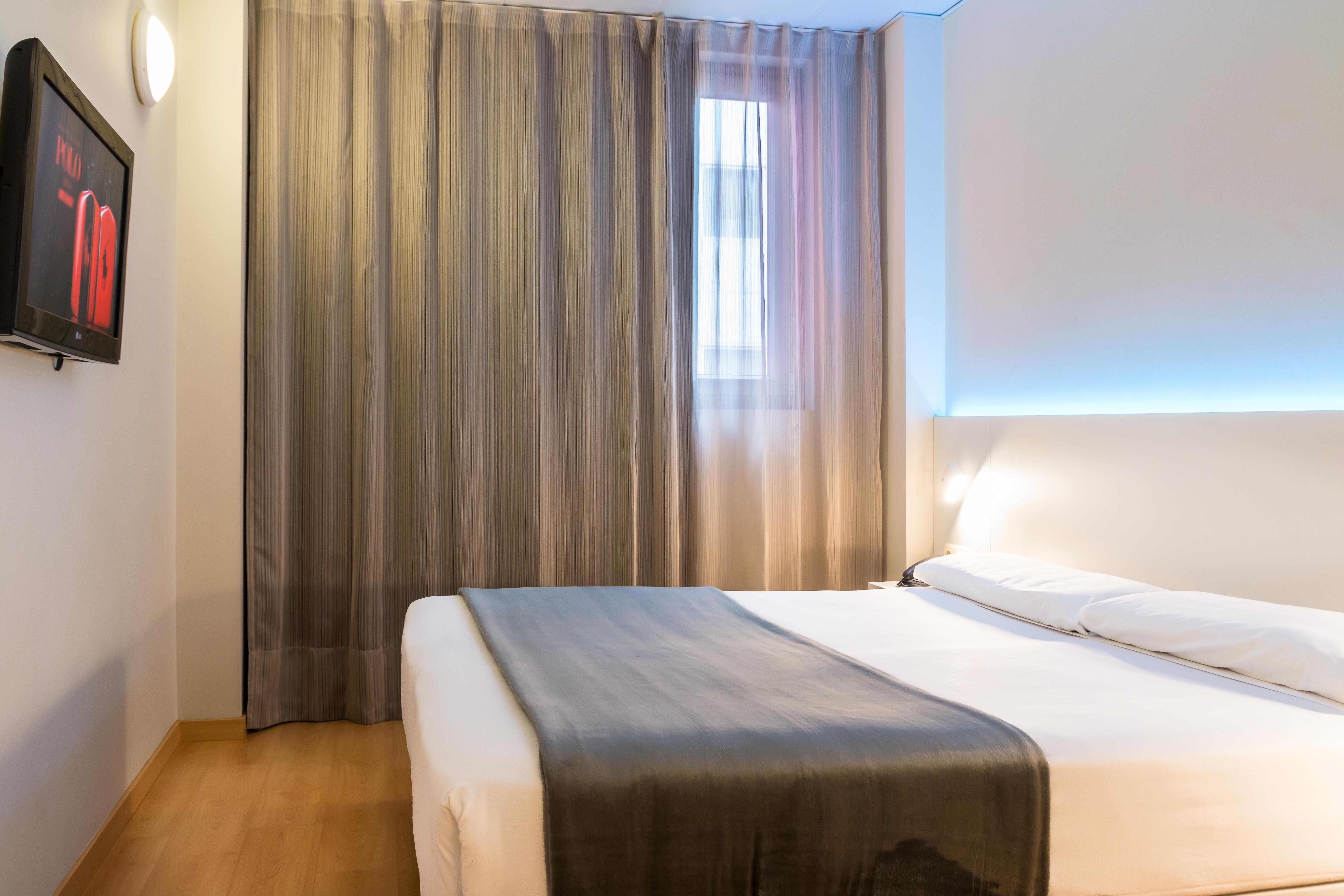 Vértice Roomspace Pensión