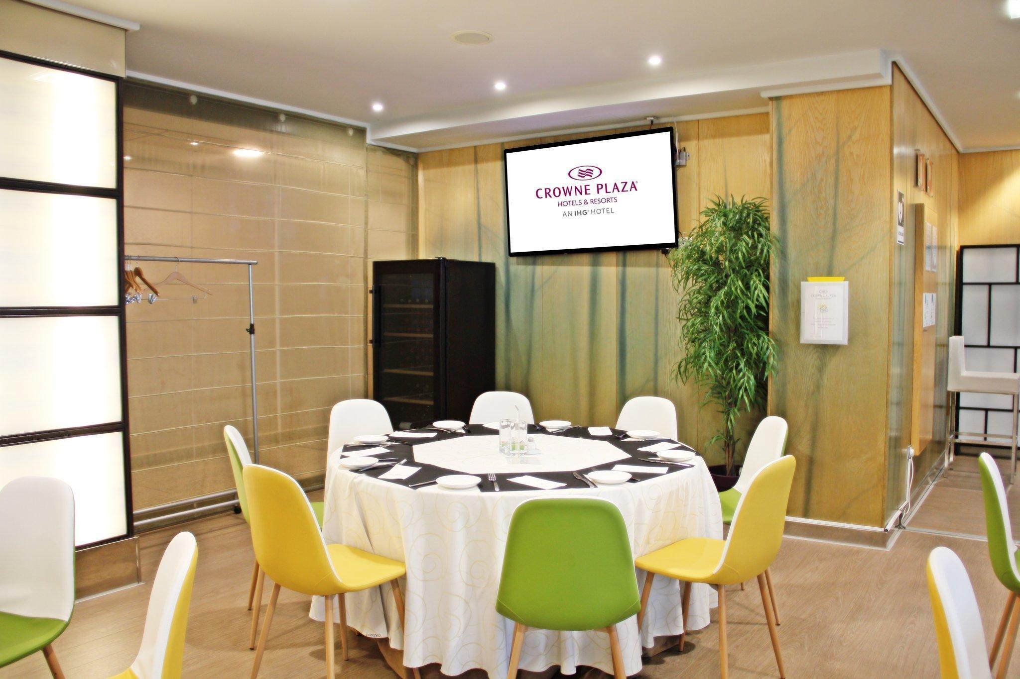 Crowne Plaza Airport Hotel