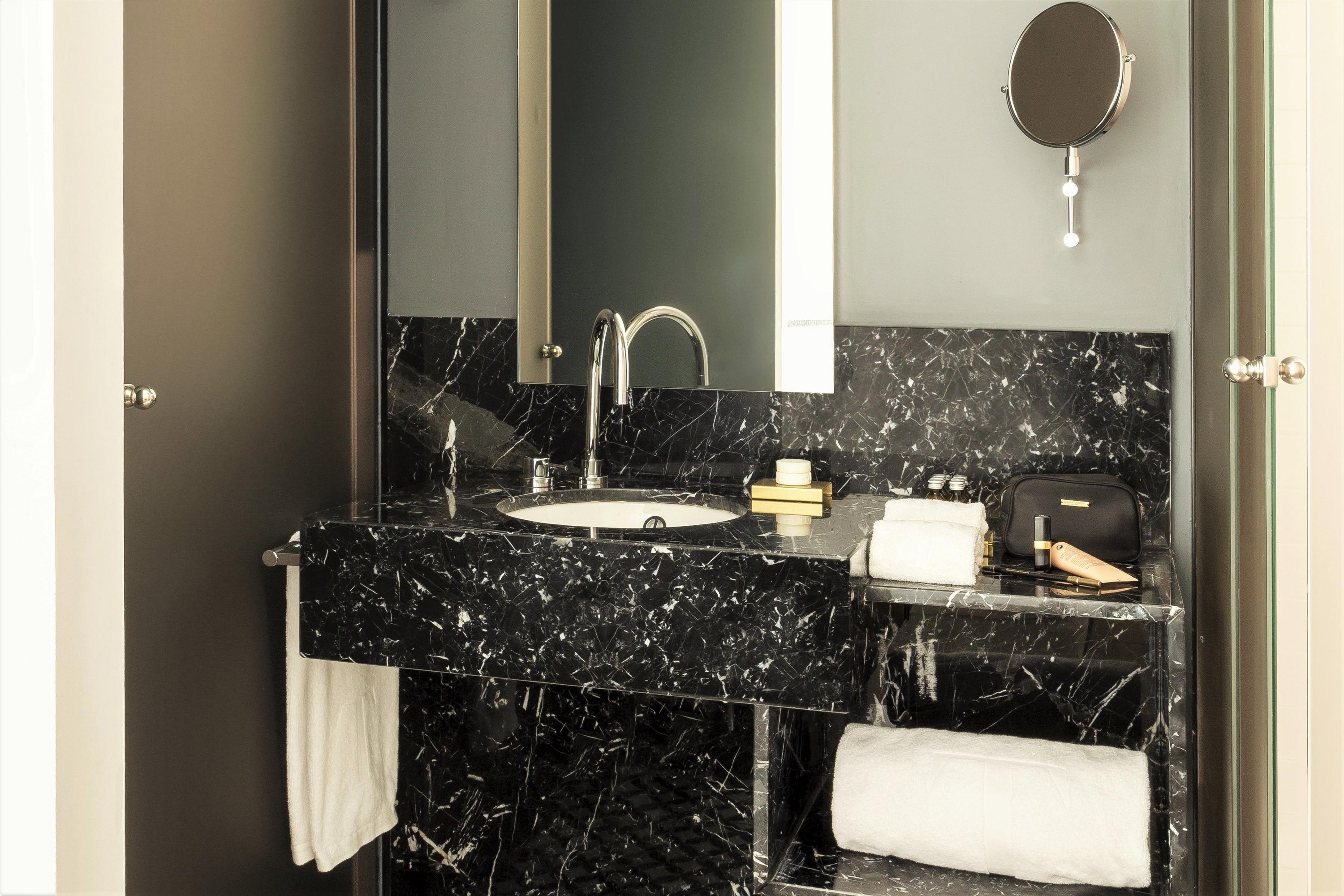 Tótem Madrid, A Small Luxury Of The World Hotel Madrid
