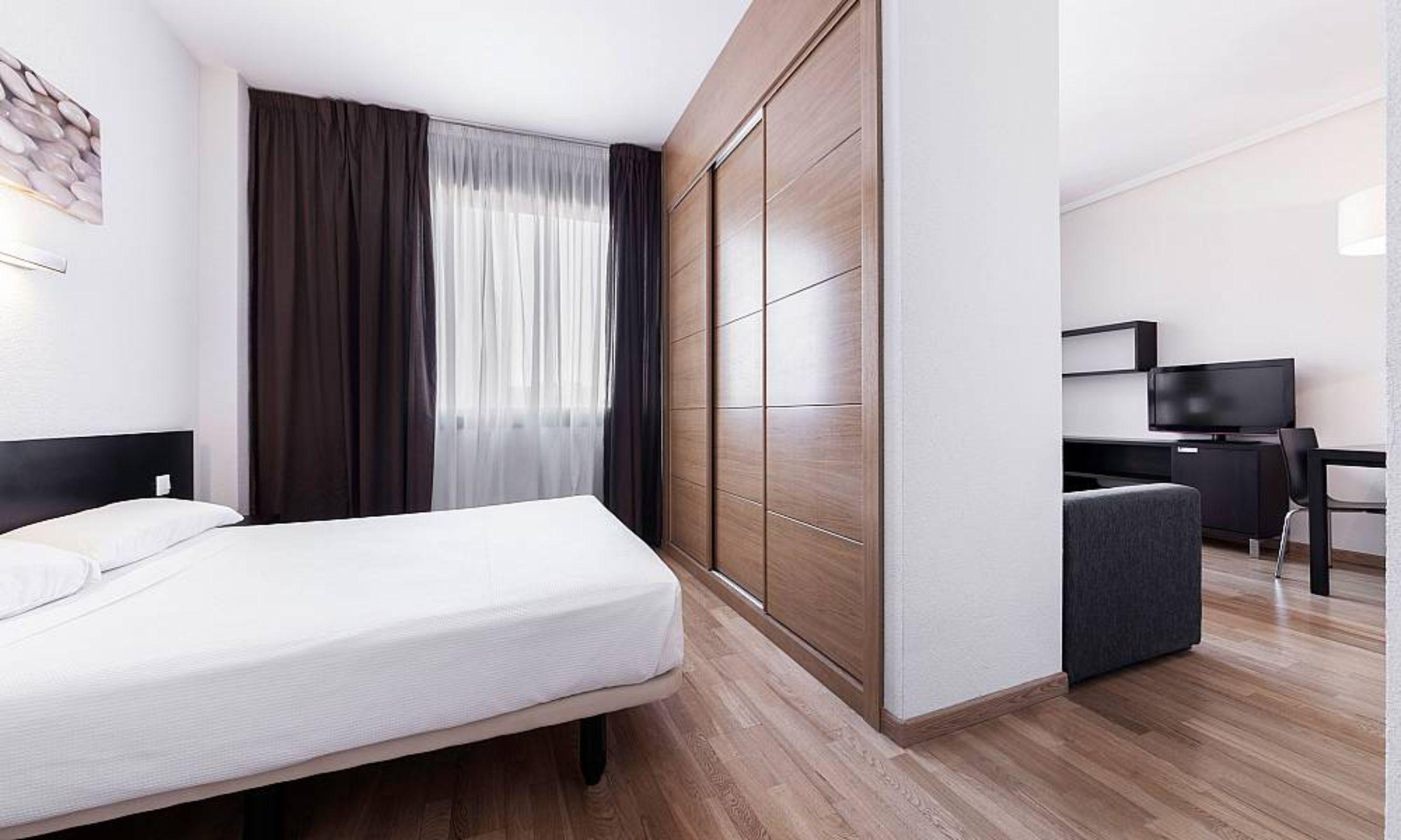 Apartahotel Compostela 3*