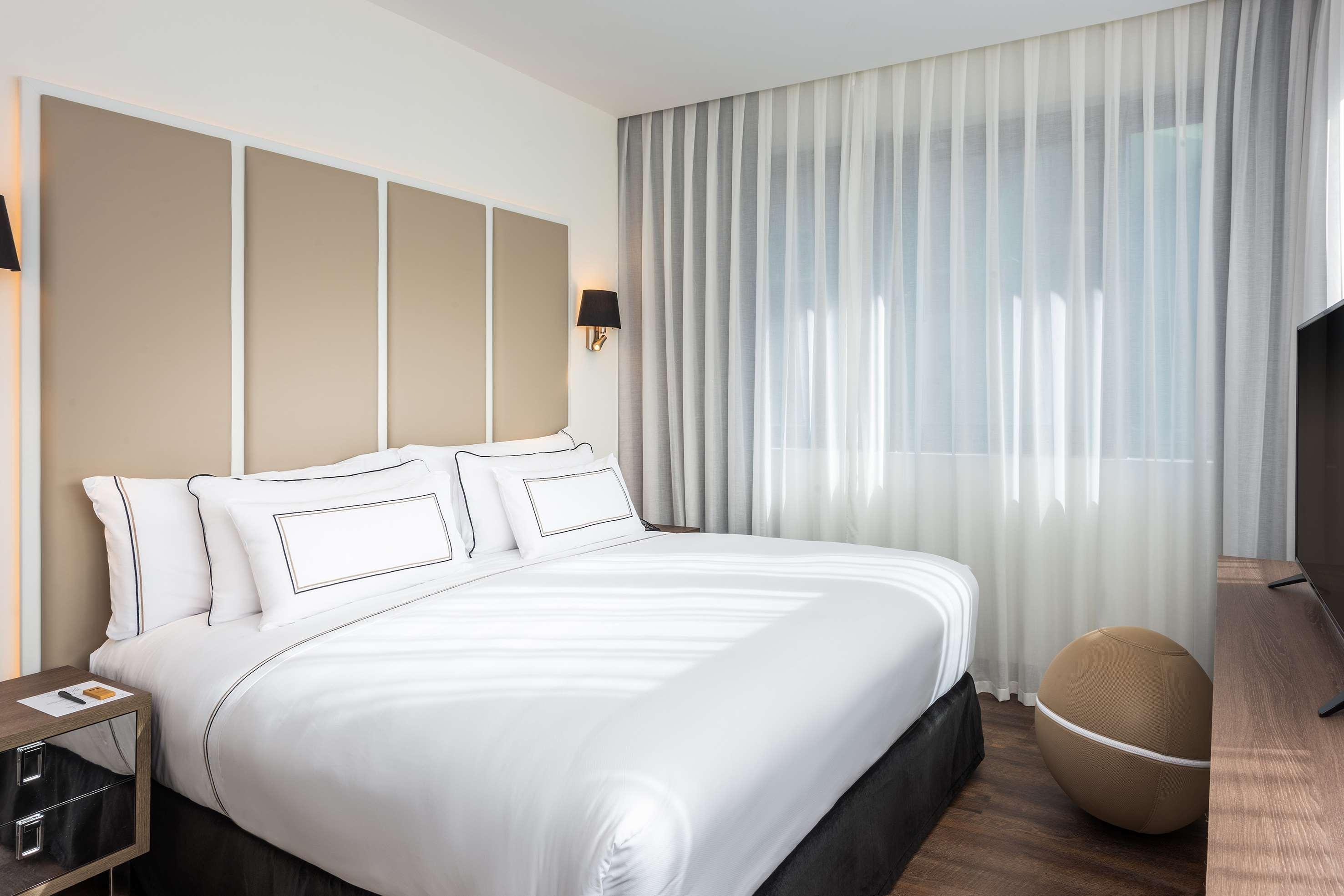 Melia Serrano Hotel